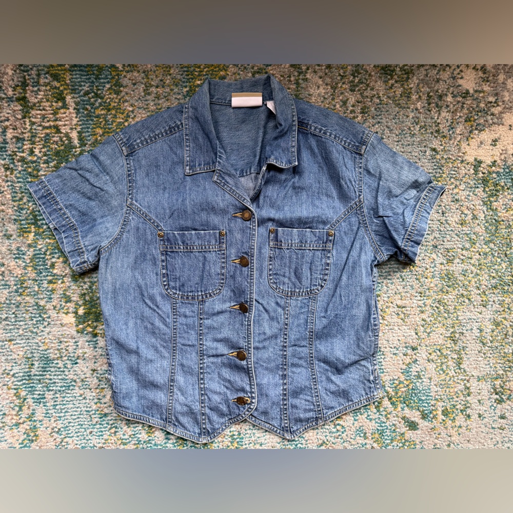 Vintage Liz Claiborne Liz Wear denim button down fitted top, size medium